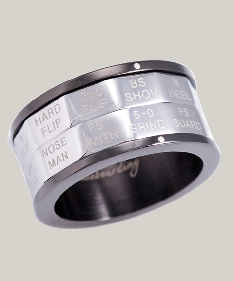 ULTIMATE TRICK RING
